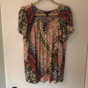 Sold @ consignment - Colorful top 🧡